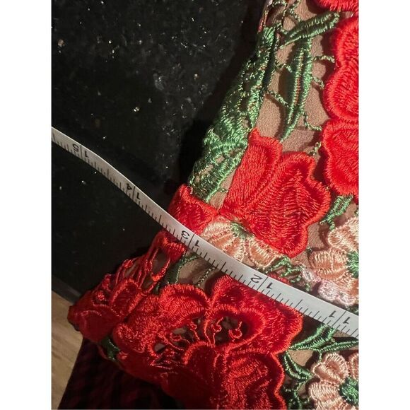 Elliatt Roselyn Embroidered Midi Dress Red wedding  birthday Vibe size S NWT$580 - Picture 7 of 7